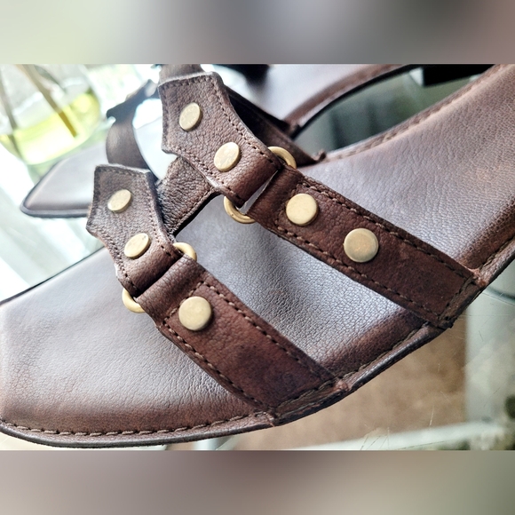 Hugo Boss Women's Leather Slide Sandals Stud Straps Brown EU 40/US 10 - Picture 12 of 16